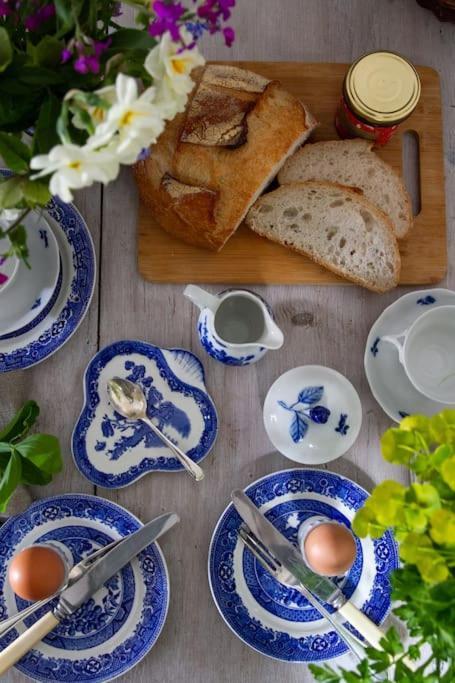 Sarah'S - A Townhouse Apartment In Georgian Holt Holt  Dış mekan fotoğraf